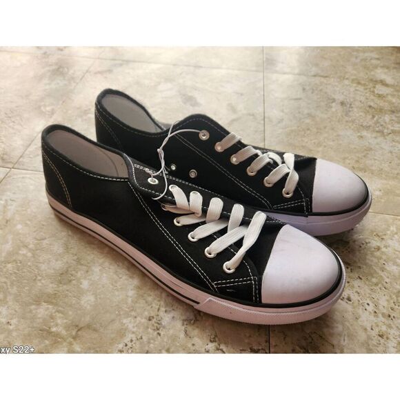 NWT Revolution canvas sneakers - Picture 2 of 7